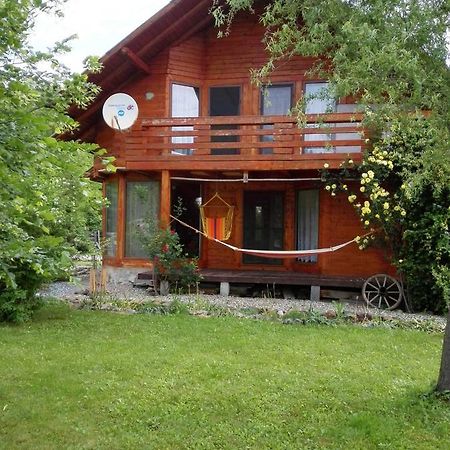 The Wooden House Villa Moldovenesti Bagian luar foto
