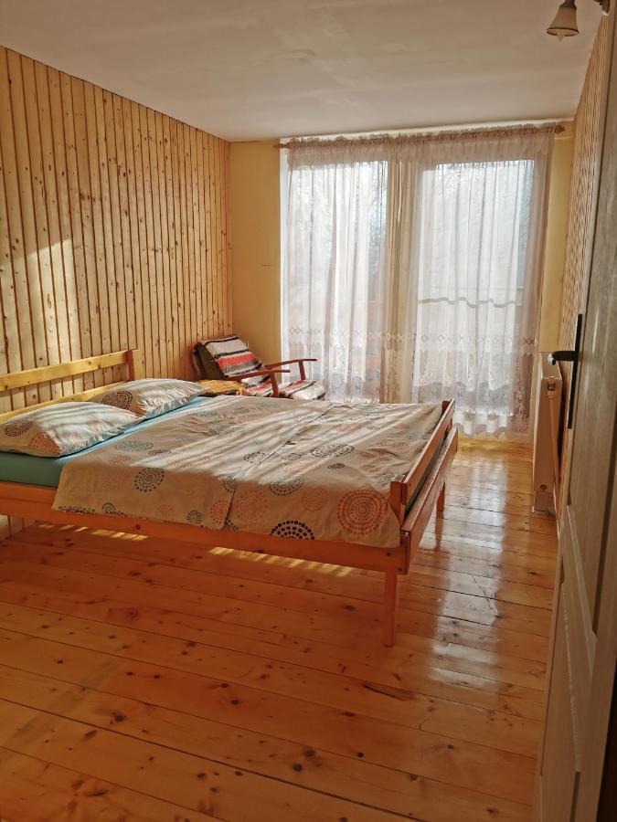The Wooden House Villa Moldovenesti Bagian luar foto