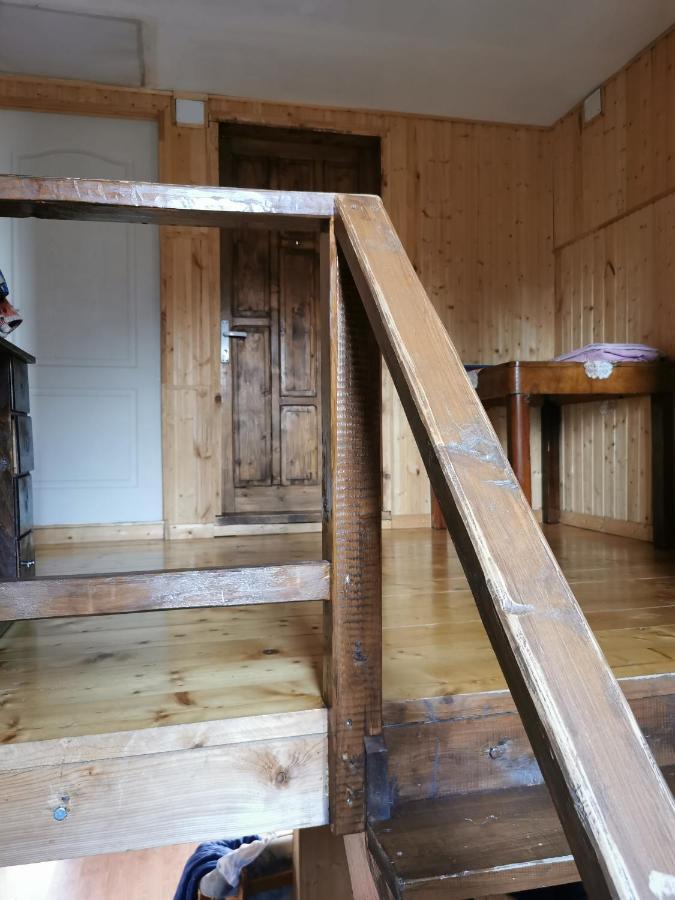 The Wooden House Villa Moldovenesti Bagian luar foto