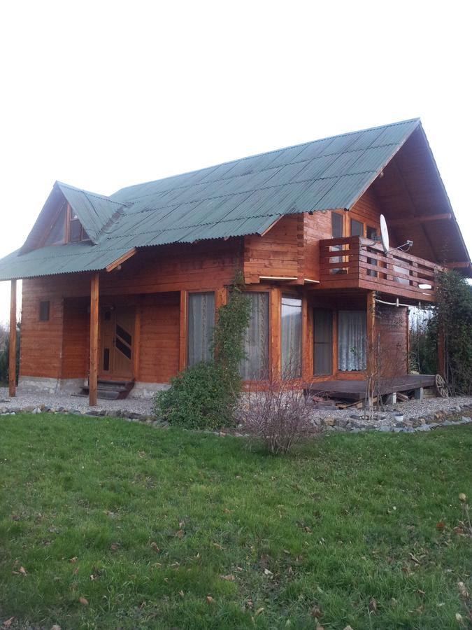 The Wooden House Villa Moldovenesti Bagian luar foto